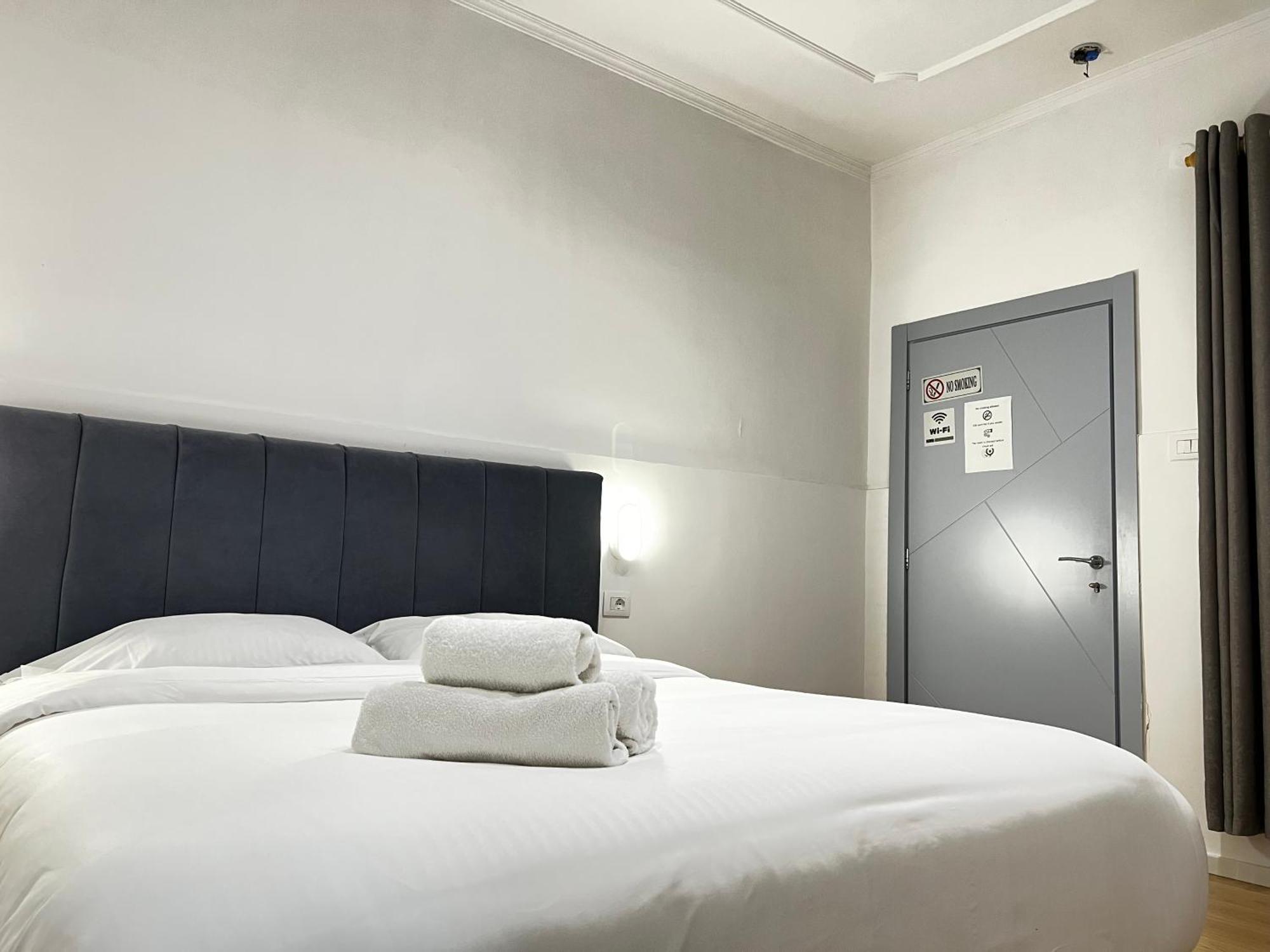 Tirana Square Hotel Luaran gambar