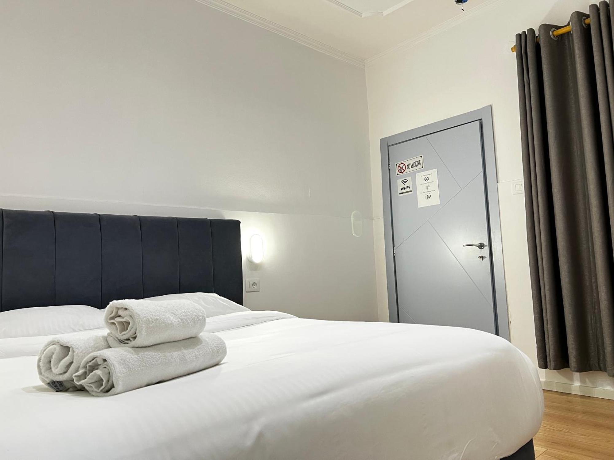 Tirana Square Hotel Luaran gambar